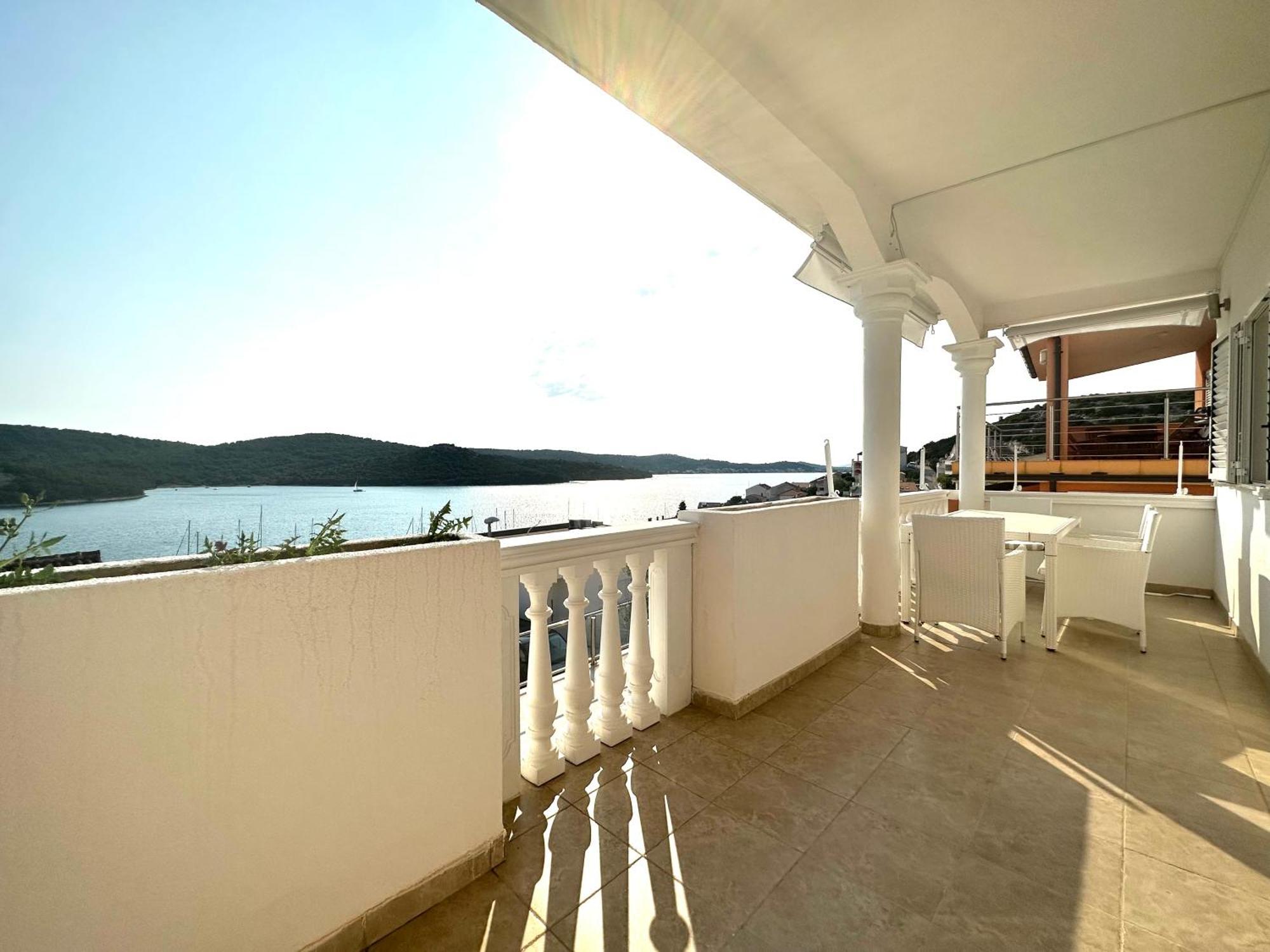 Villa Perla Tisno Εξωτερικό φωτογραφία