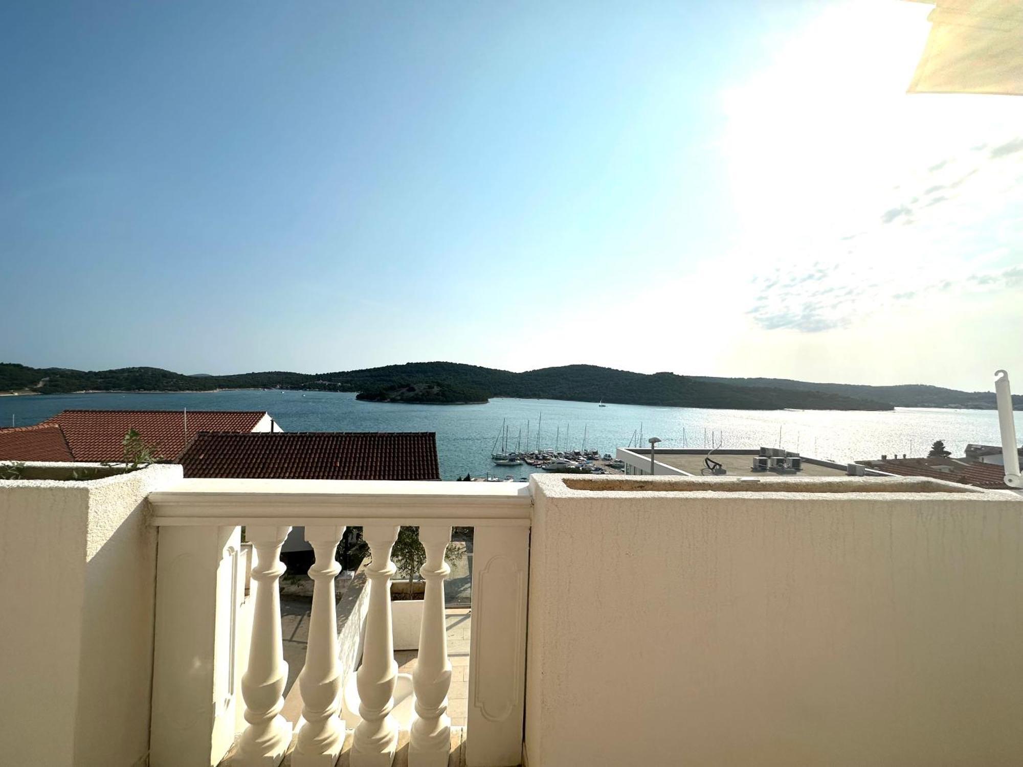Villa Perla Tisno Εξωτερικό φωτογραφία