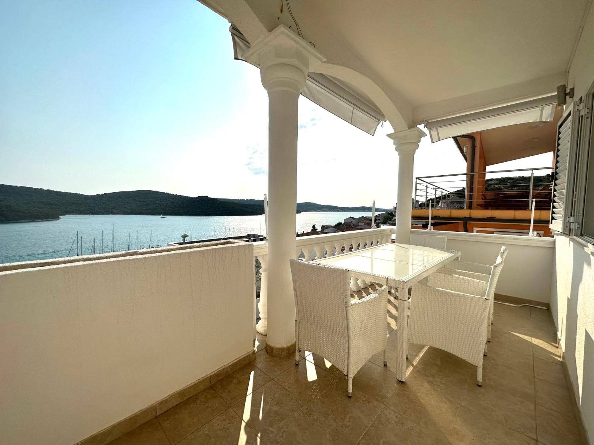 Villa Perla Tisno Εξωτερικό φωτογραφία